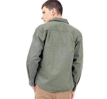 CAMISA PARA HOMBRE CON BOLSA Y APLICACIÓN QUARRY