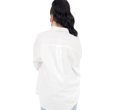 BLUSA PARA MUJER OVERSIZE CON BOLSA FRONTAL Y APLICACIÓN QUARRY