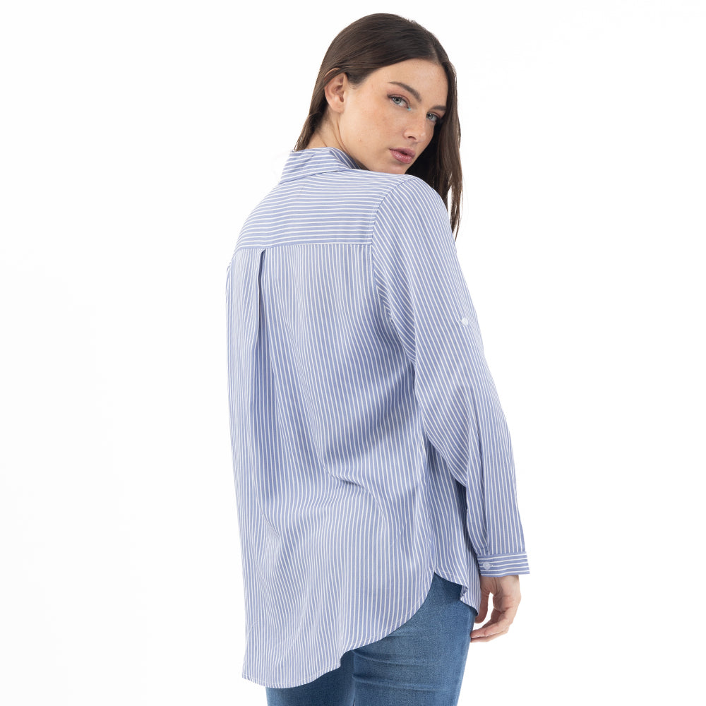 BLUSA CAMISERA OVERSIZE CON TAPAS FRONTALES