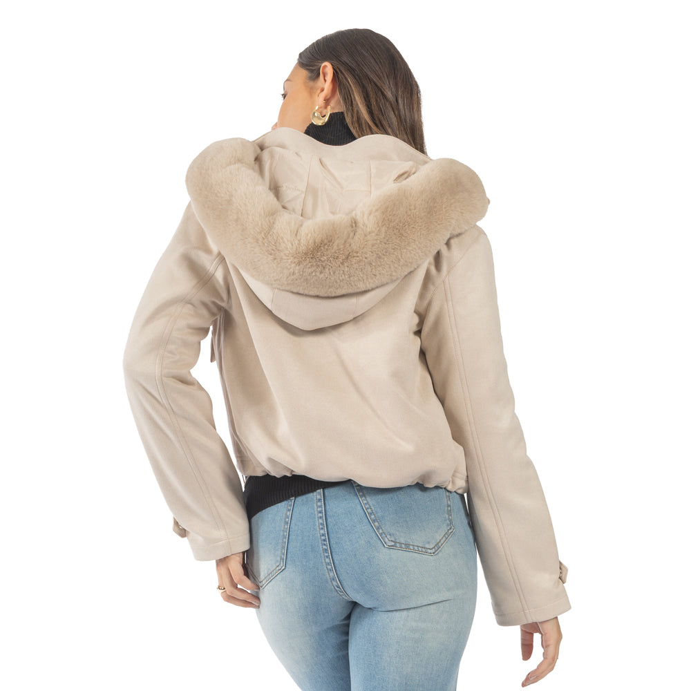Chamarra con peluche en cuello