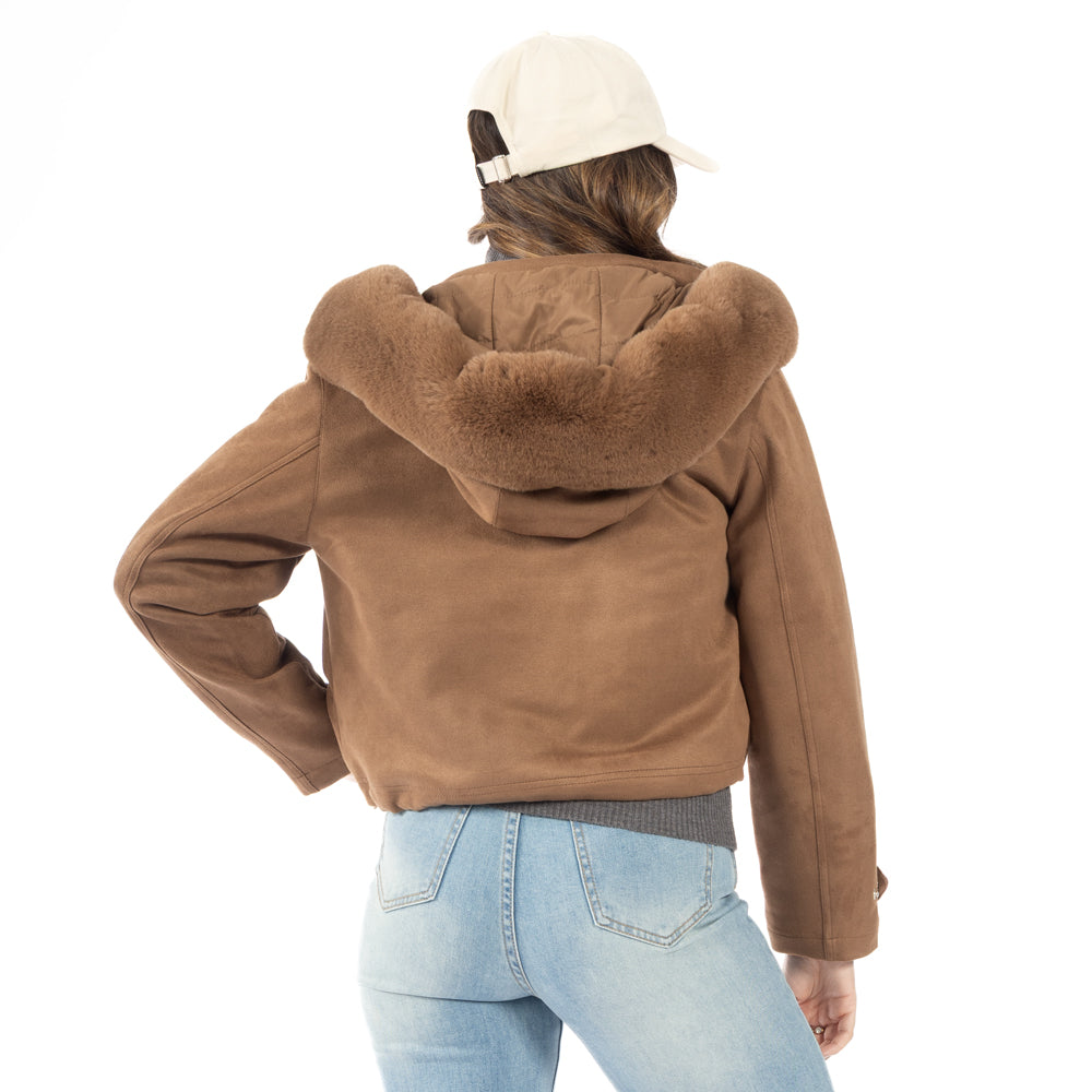 Chamarra con peluche en cuello