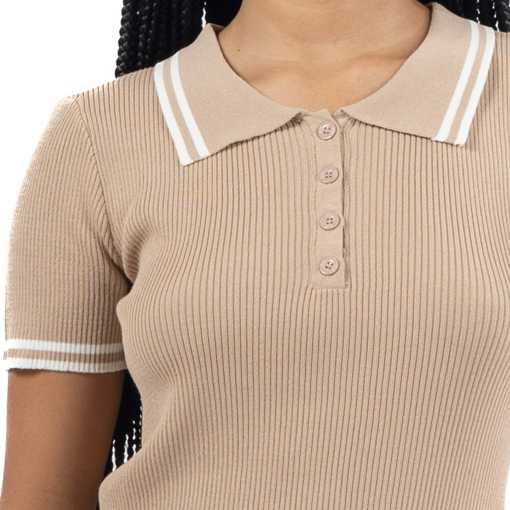 PLAYERA POLO CON RAYAS EN CUELLO Y MANGAS